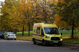 Санитарка НИИ Вредена, которая первая подала иск после отказа о признании ее пострадавшей от COVID-19, обратилась в Генпрокуратуру